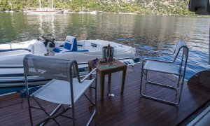 Motor Yacht Charter Ariela