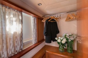 Iris Azimut 74 Yacht Available for Charter