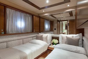 Iris Azimut 74 Yacht Available for Charter