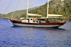 Gulet Charter Berrak Su