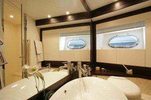 Yacht di Lusso Blue Angel