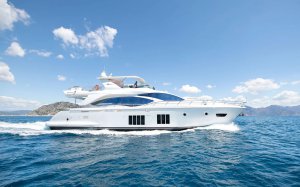 Hubo Azimut 84 Yacht Available for Charter