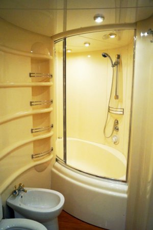 Lüks Kiralık Motor Yat CHILL OUT II Azimut 68 Evolution