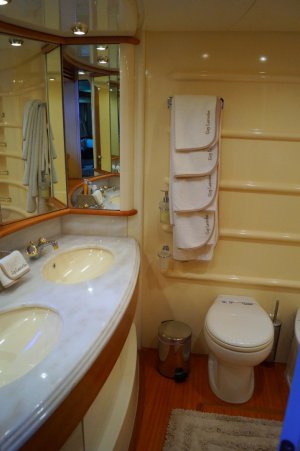 Lüks Kiralık Motor Yat CHILL OUT II Azimut 68 Evolution