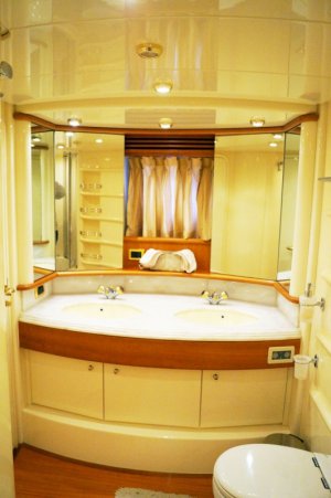 Lüks Kiralık Motor Yat CHILL OUT II Azimut 68 Evolution