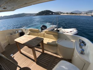 Location Yacht de Luxe Cosmos