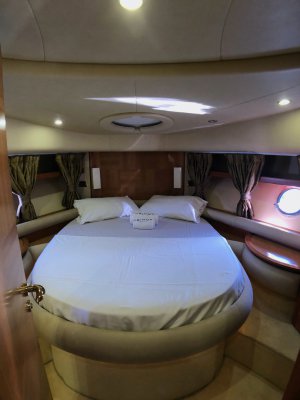 Location Yacht de Luxe Cosmos