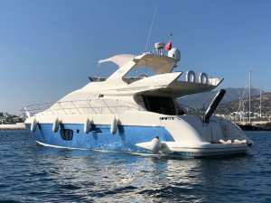 Location Yacht de Luxe Cosmos