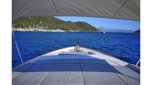 Аренда моторных яхт Crocus