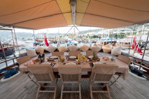 Gulet Mieten Elara Charter