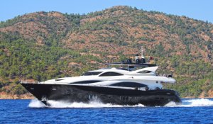 Evolution Yacht Available for Charter