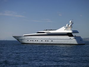 Feligo V Yacht Available for Charter