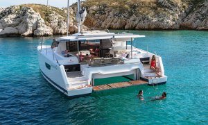Fountaine Pajot Astrea 42 - 4 + 1 cab. - Osaya - 2020.
