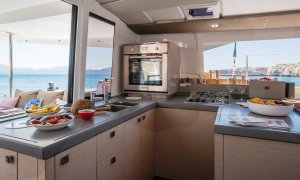 Fountaine Pajot Astrea 42 - 4 + 1 cab. - Osaya - 2020.