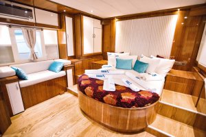 KİRALIK GULET MASKE 2