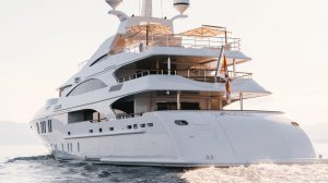 Yacht di Lusso O'MATHILDE Noleggio