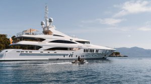 Yacht di Lusso O'MATHILDE Noleggio