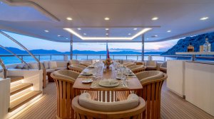 Yacht di Lusso O'MATHILDE Noleggio