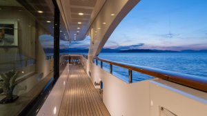 Yacht di Lusso O'MATHILDE Noleggio