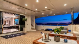 Yacht di Lusso O'MATHILDE Noleggio