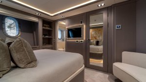 Yacht di Lusso O'MATHILDE Noleggio