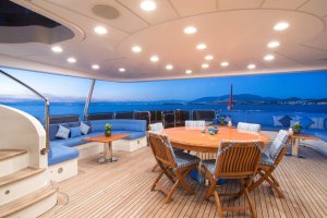 Lüks Kiralık Motor Yat OPTION B