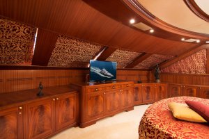 Lüks Kiralık Motor Yat OPTION B