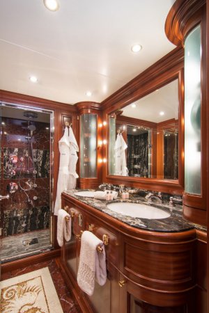 Lüks Kiralık Motor Yat OPTION B