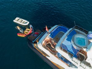 Lüks Kiralık Motor Yat OPTION B