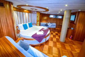 Noleggio Caicco Ugur 2005