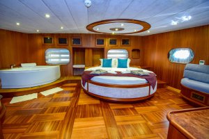 Noleggio Caicco Ugur 2005