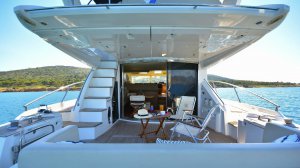 Wave Master Sealine T60 Yacht Available for Charter