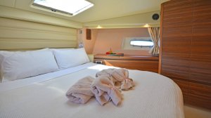 Wave Master Sealine T60 Yacht Available for Charter
