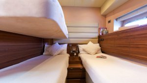 Wave Master Sealine T60 Yacht Available for Charter