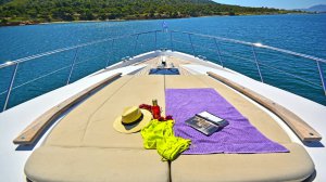 Wave Master Sealine T60 Yacht Available for Charter