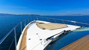Wave Master Sealine T60 Yacht Available for Charter